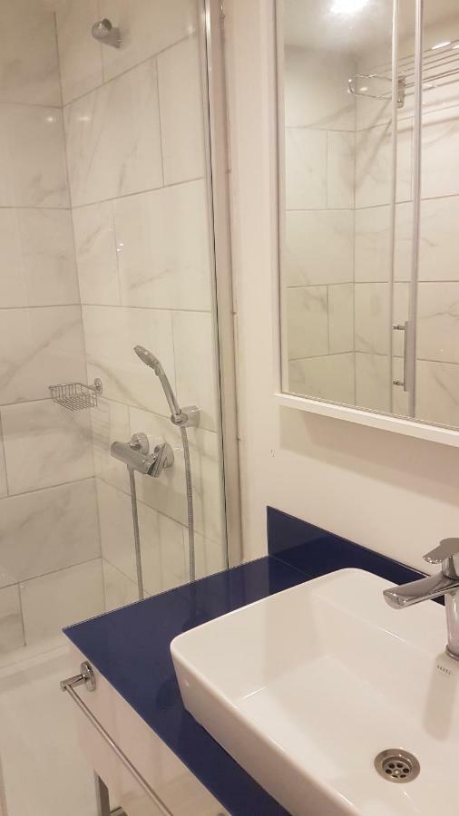 Deluxe Hotel Room In The Heart Of Batumi Orbi City A Block エクステリア 写真