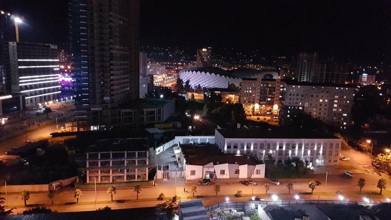 Deluxe Hotel Room In The Heart Of Batumi Orbi City A Block エクステリア 写真